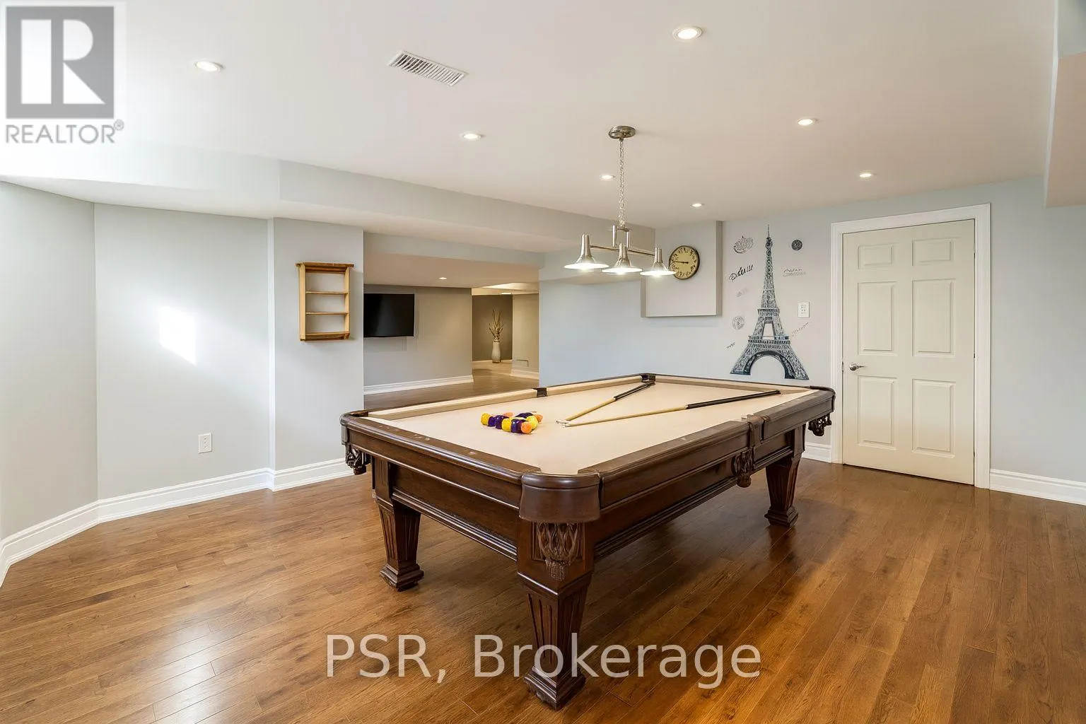 26 LOUVAIN DRIVE