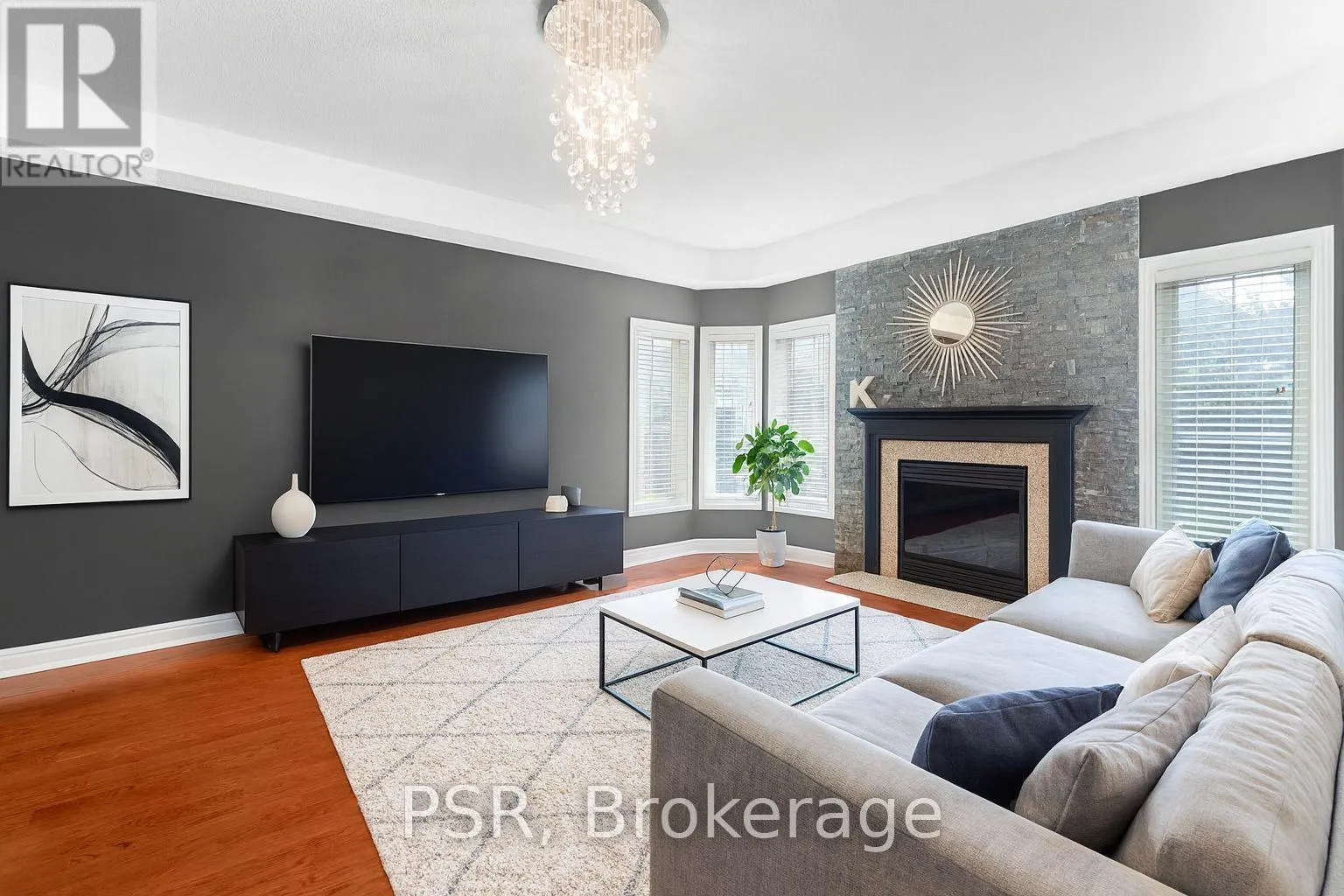 26 LOUVAIN DRIVE