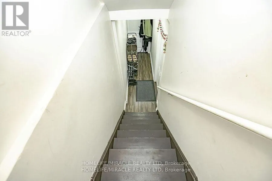 20 CULTURE CRESCENT