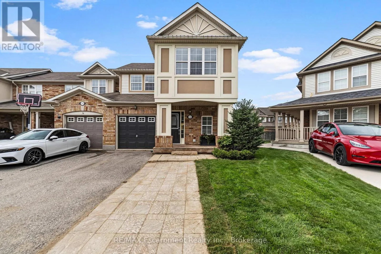 1113 RIDDELL CRESCENT