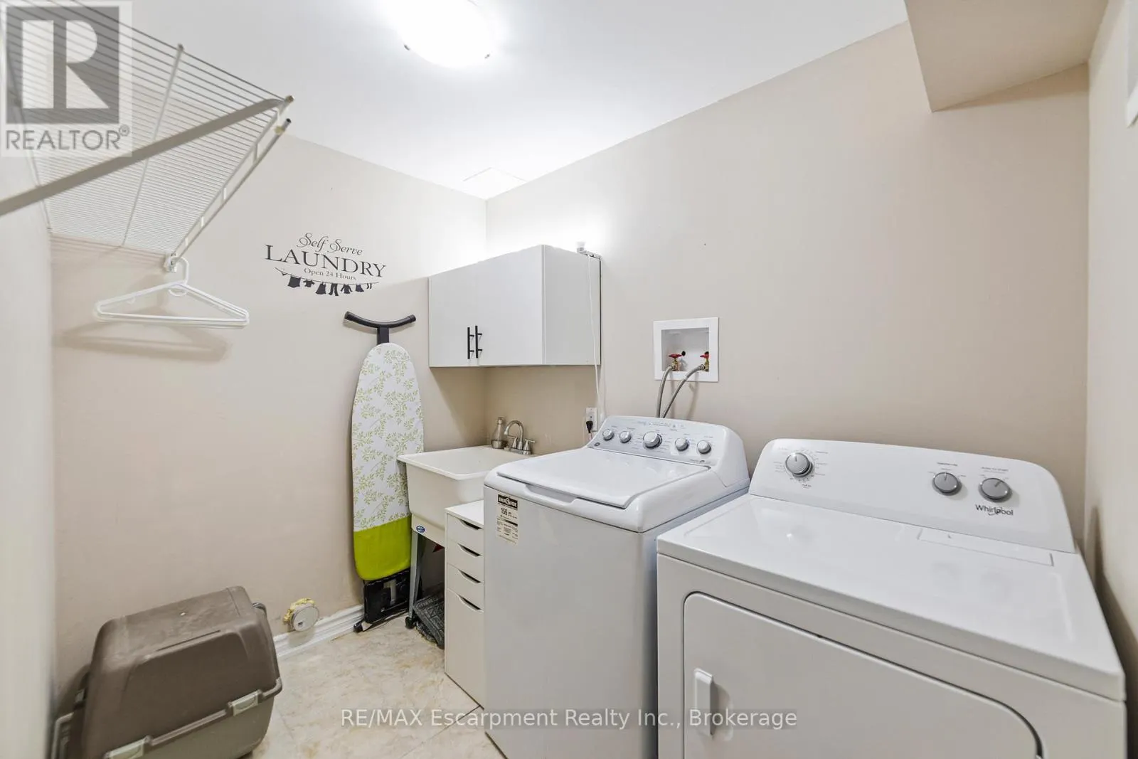 1113 RIDDELL CRESCENT