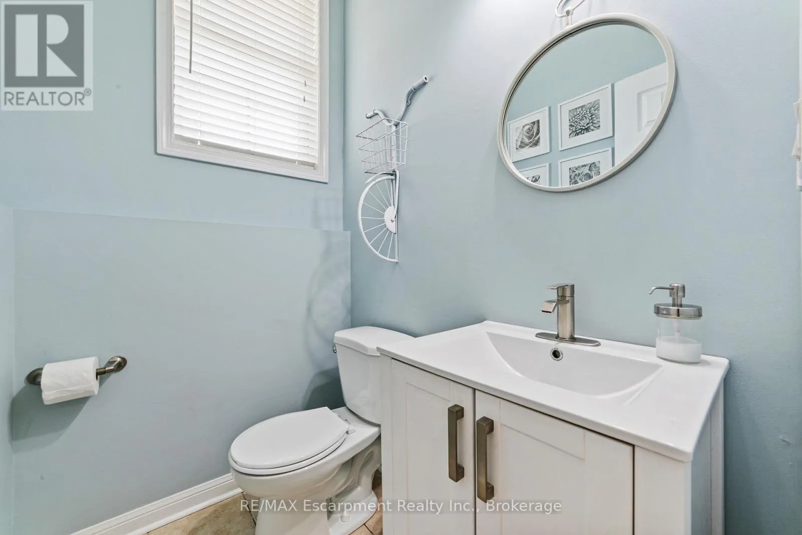 1113 RIDDELL CRESCENT