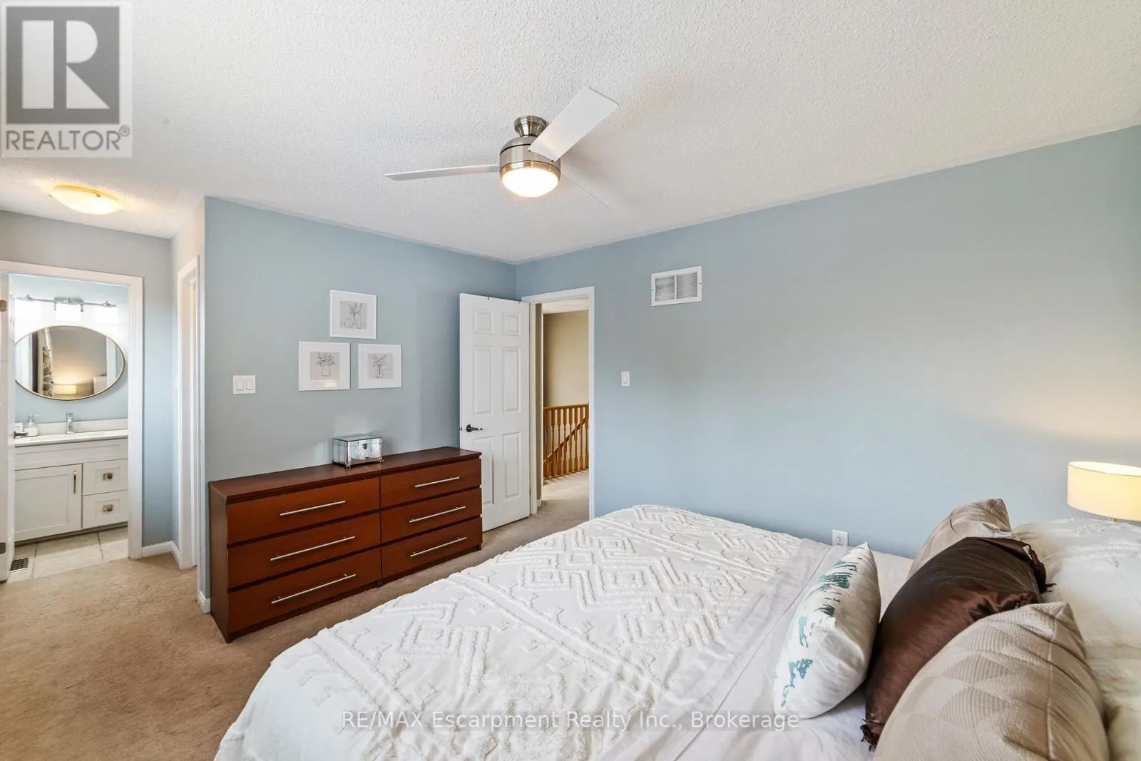 1113 RIDDELL CRESCENT