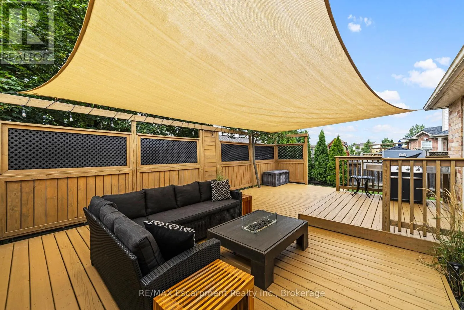 1113 RIDDELL CRESCENT