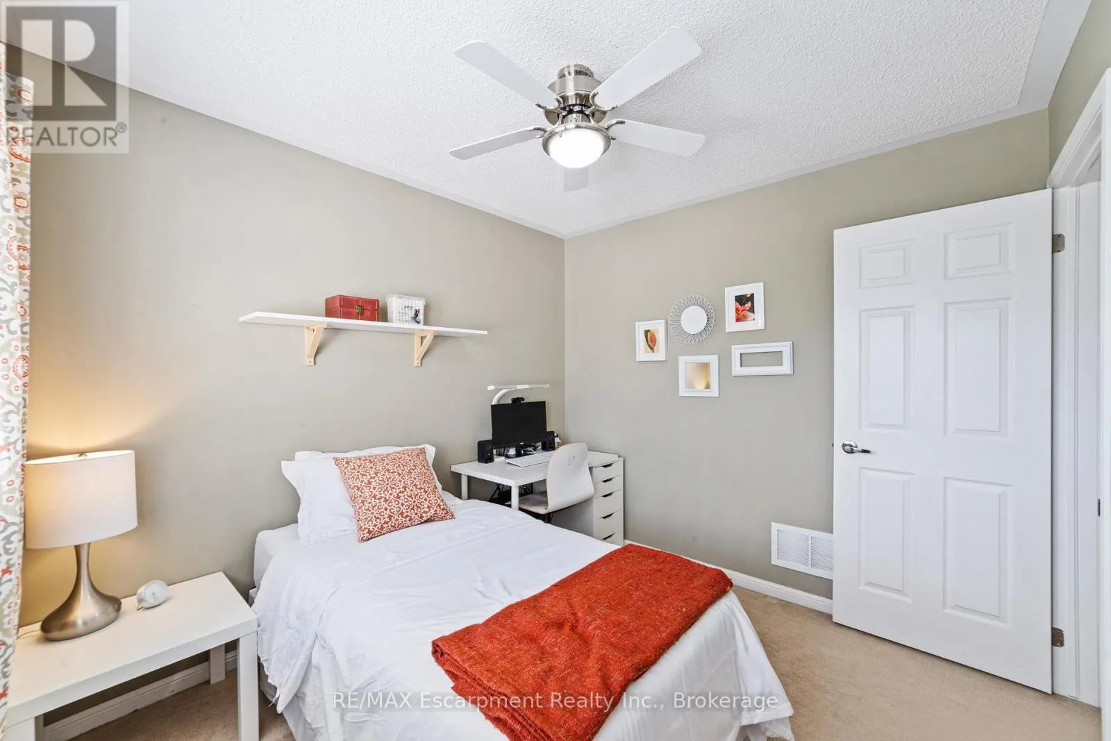 1113 RIDDELL CRESCENT