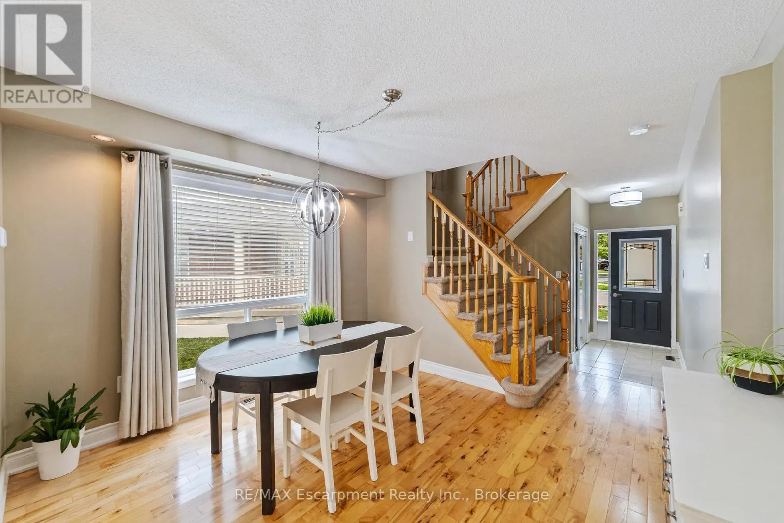 1113 RIDDELL CRESCENT