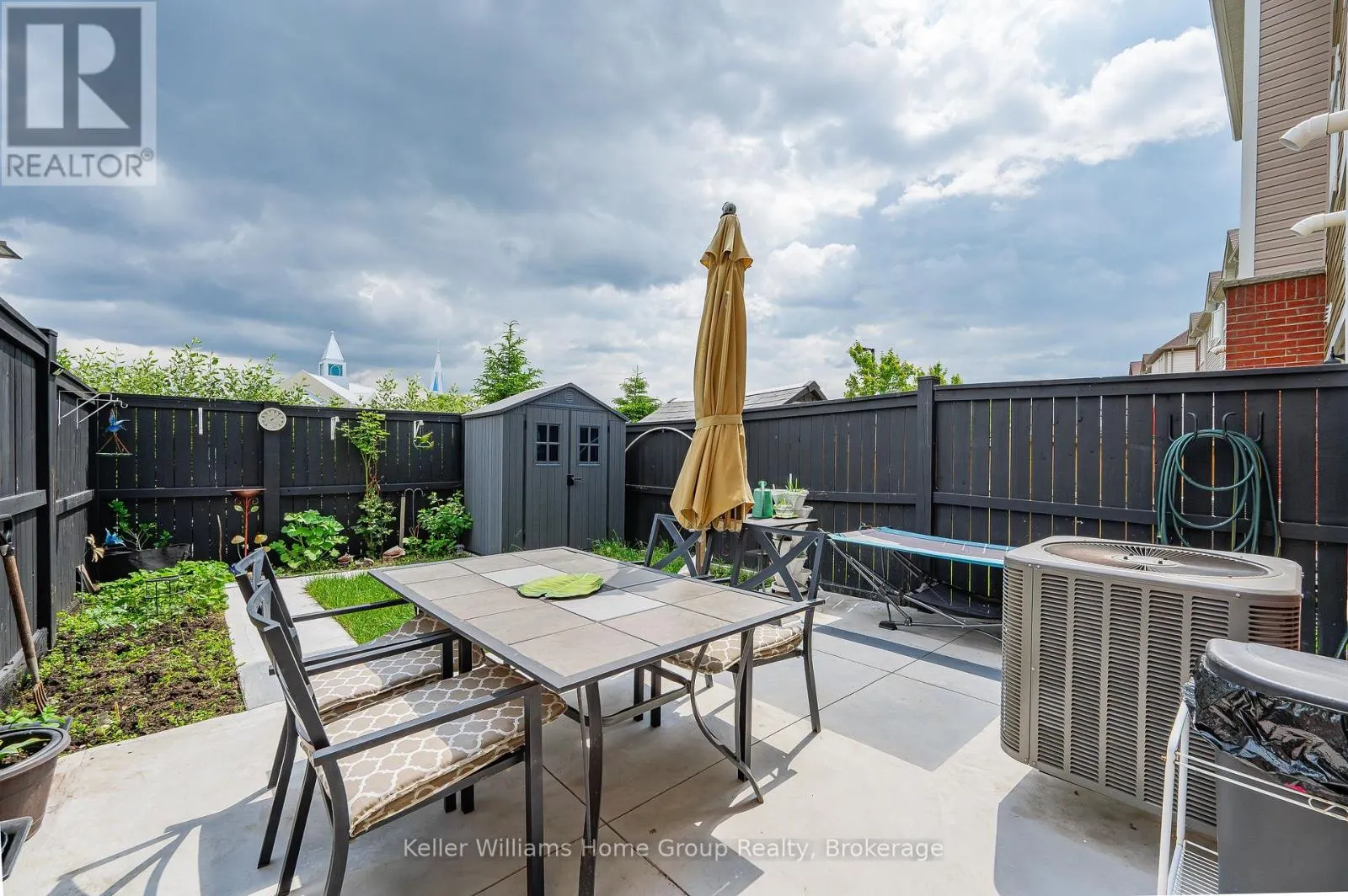 37 VANHORNE CLOSE