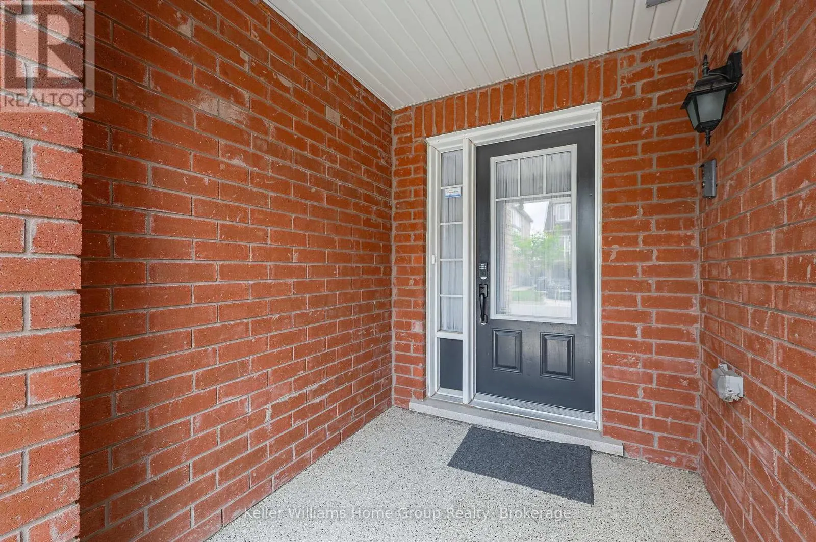 37 VANHORNE CLOSE