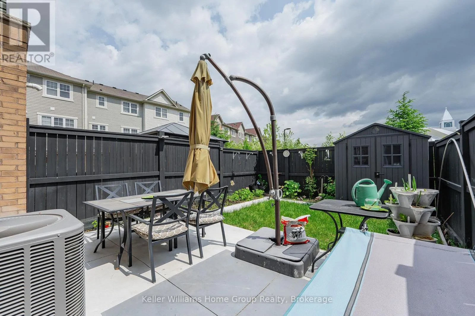37 VANHORNE CLOSE