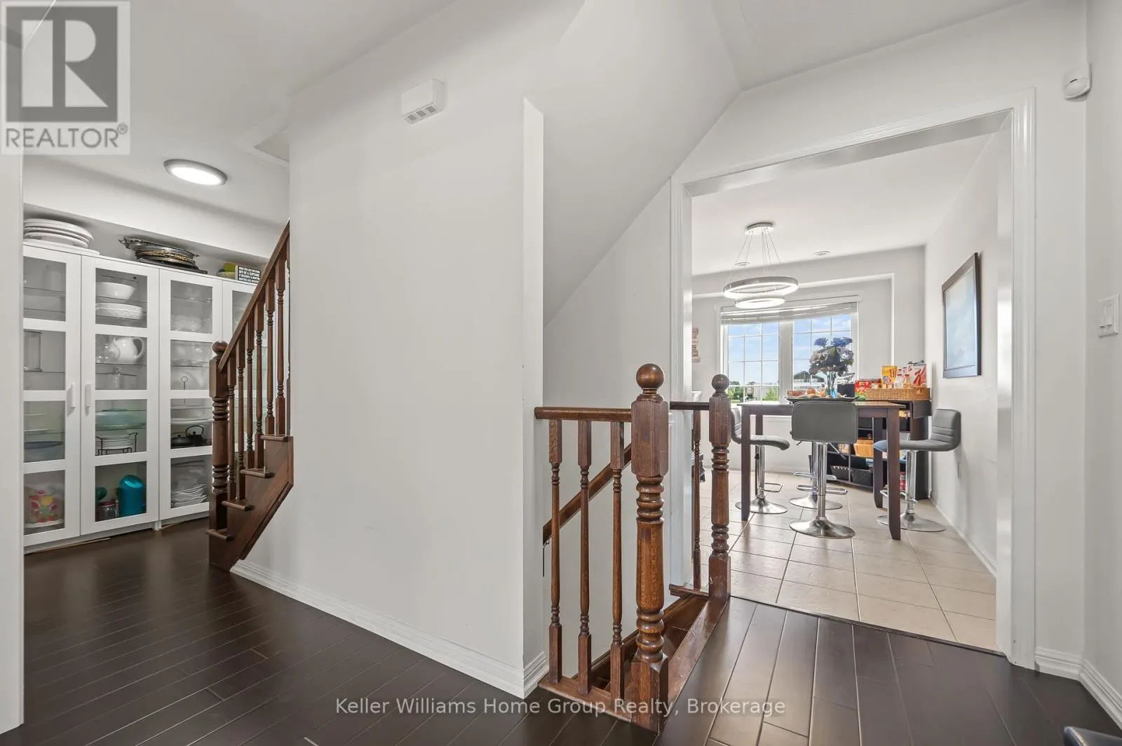 37 VANHORNE CLOSE