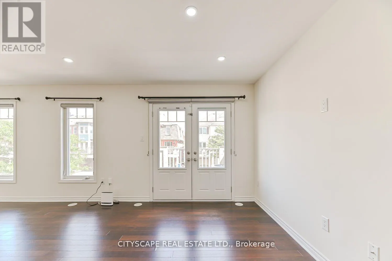 553 PHARO POINT