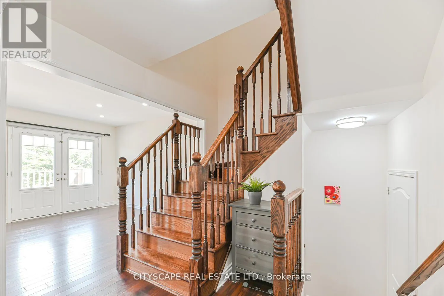 553 PHARO POINT