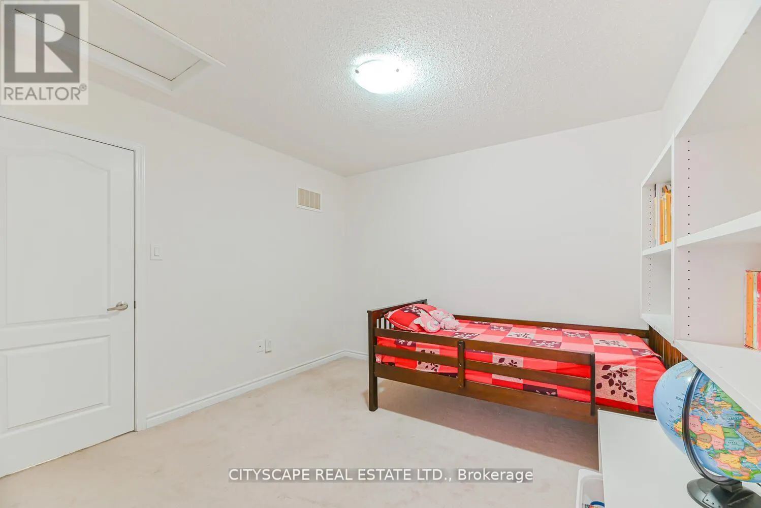553 PHARO POINT