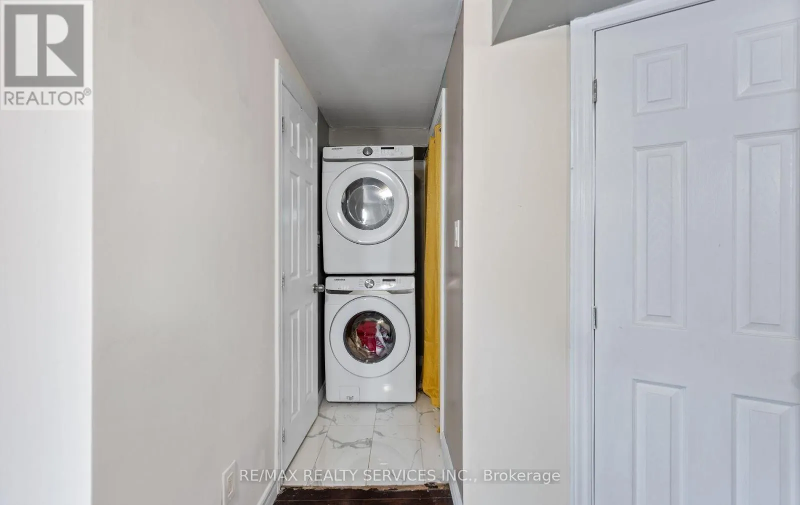 124 - 124 BARONWOOD COURT