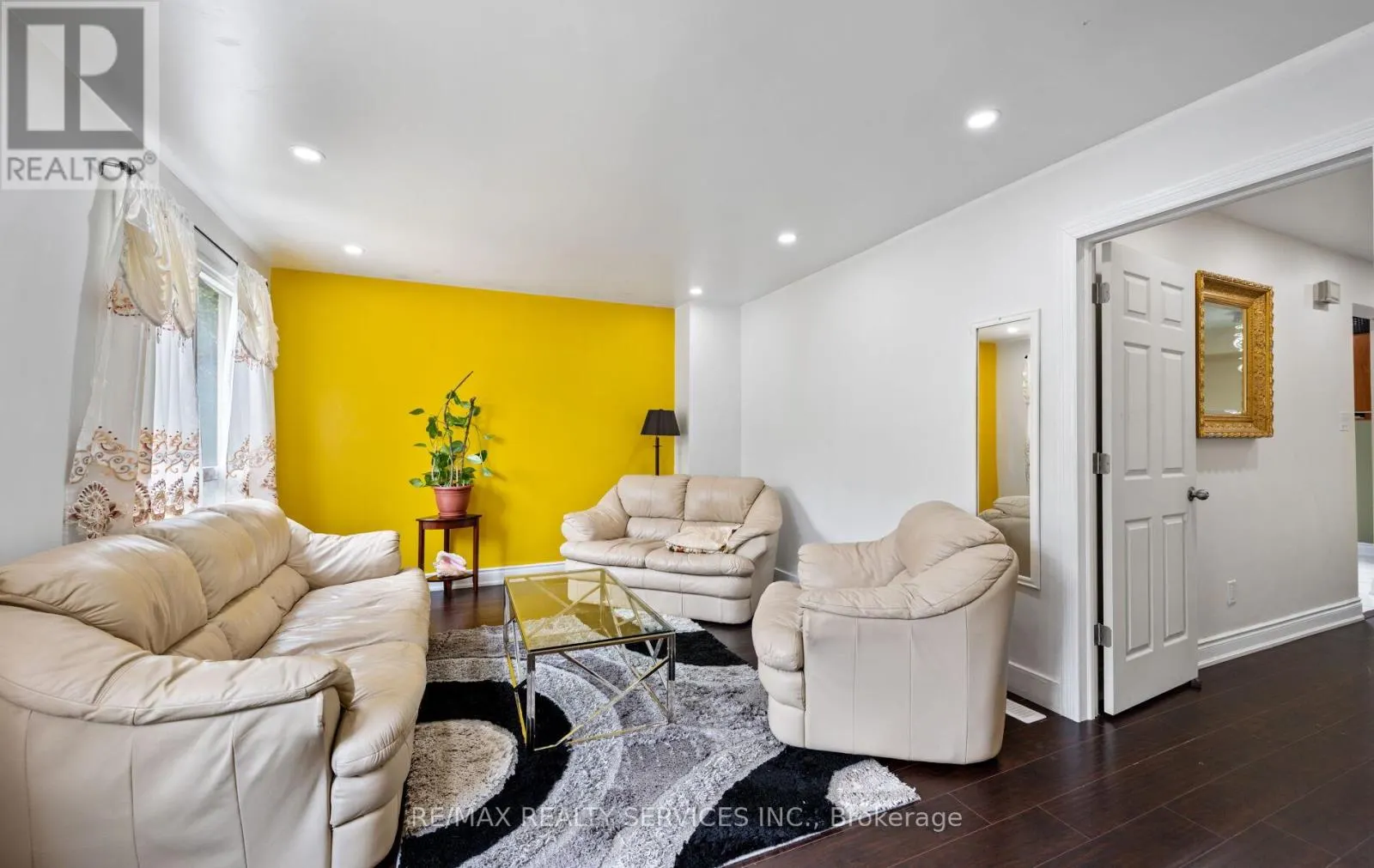124 - 124 BARONWOOD COURT