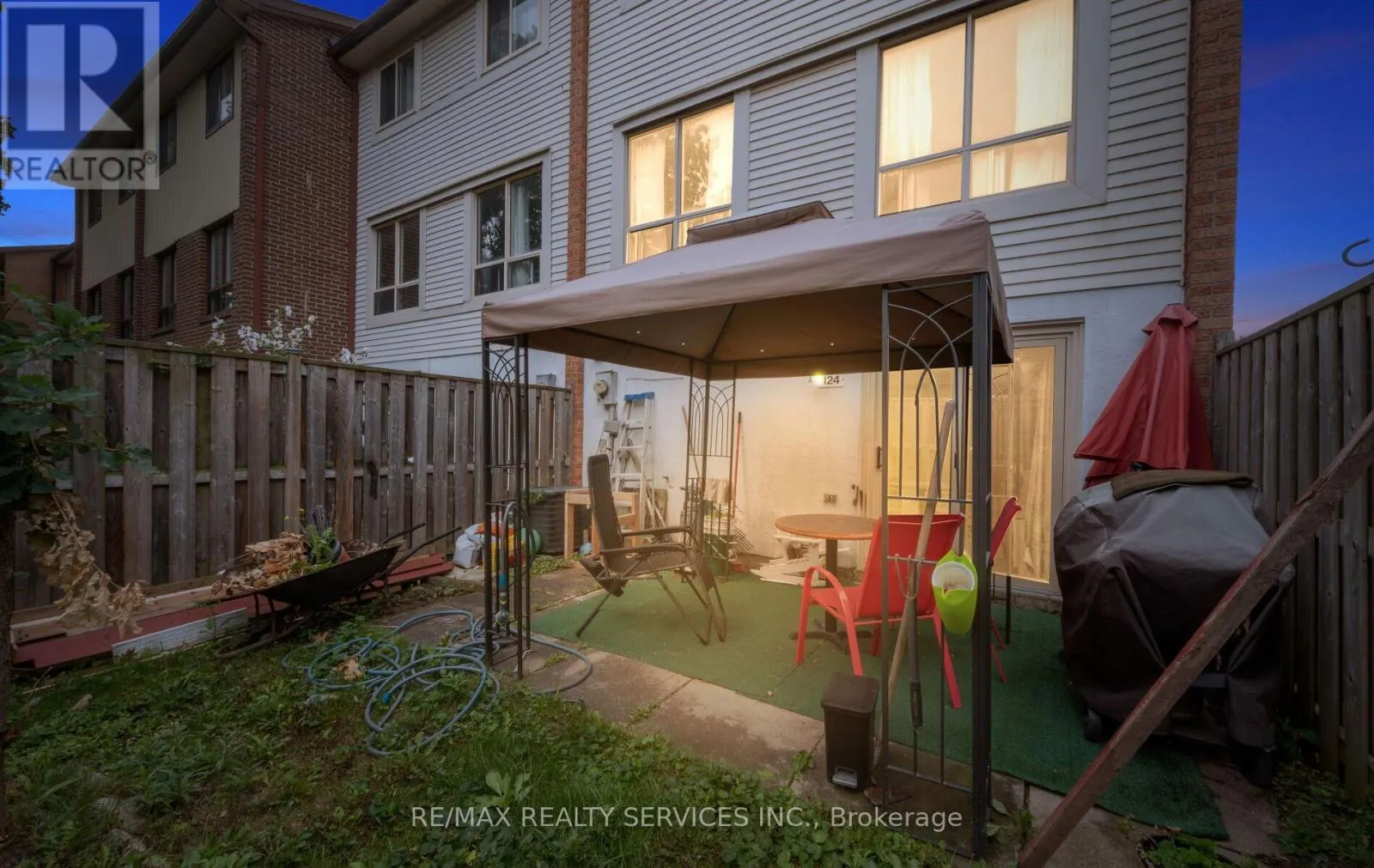 124 - 124 BARONWOOD COURT