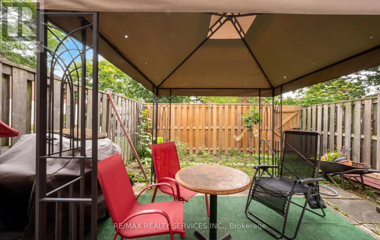 124 - 124 BARONWOOD COURT