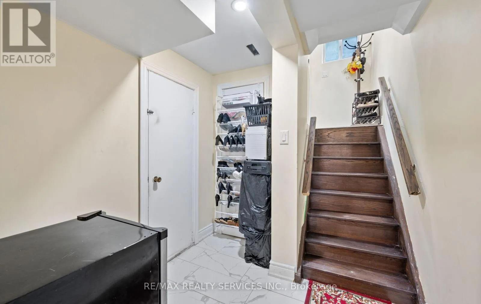 124 - 124 BARONWOOD COURT