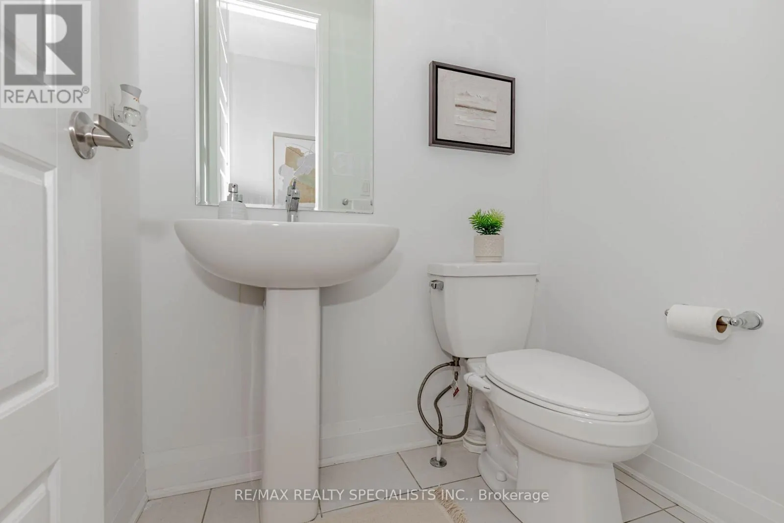 1411 LOBELIA CRESCENT
