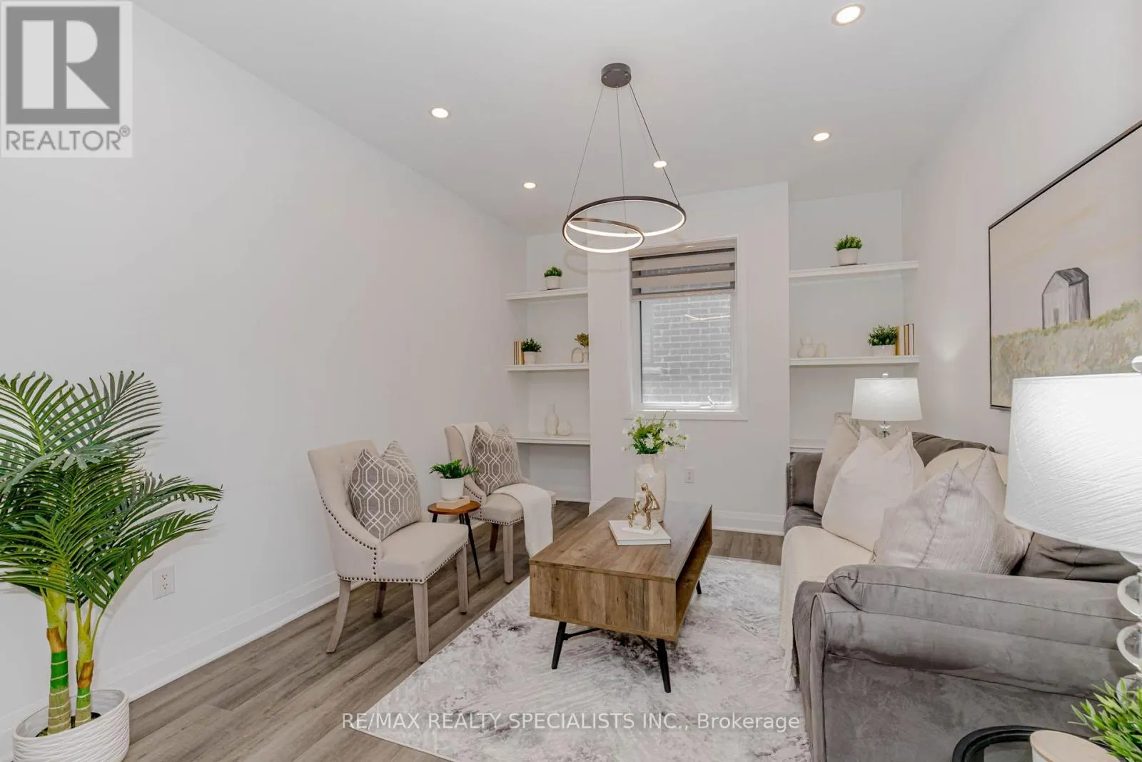 1411 LOBELIA CRESCENT