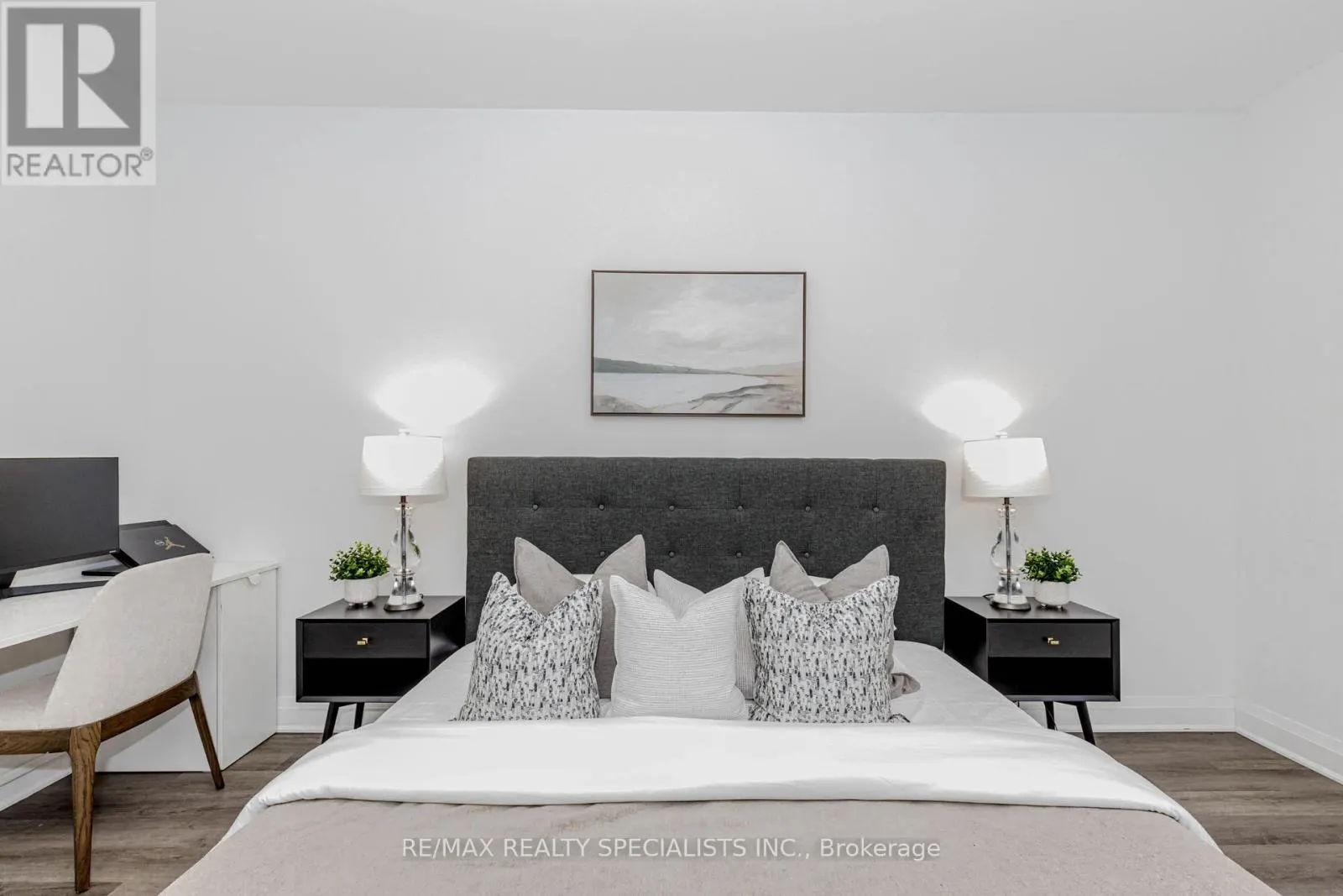 1411 LOBELIA CRESCENT