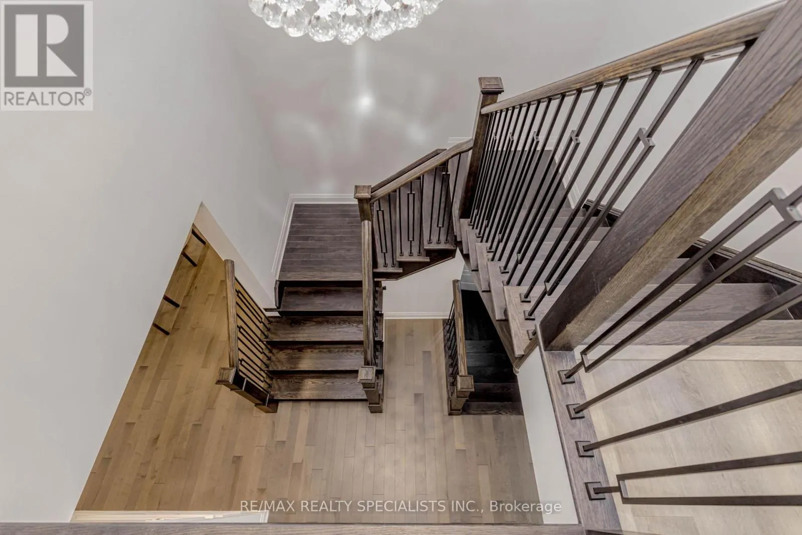 1411 LOBELIA CRESCENT