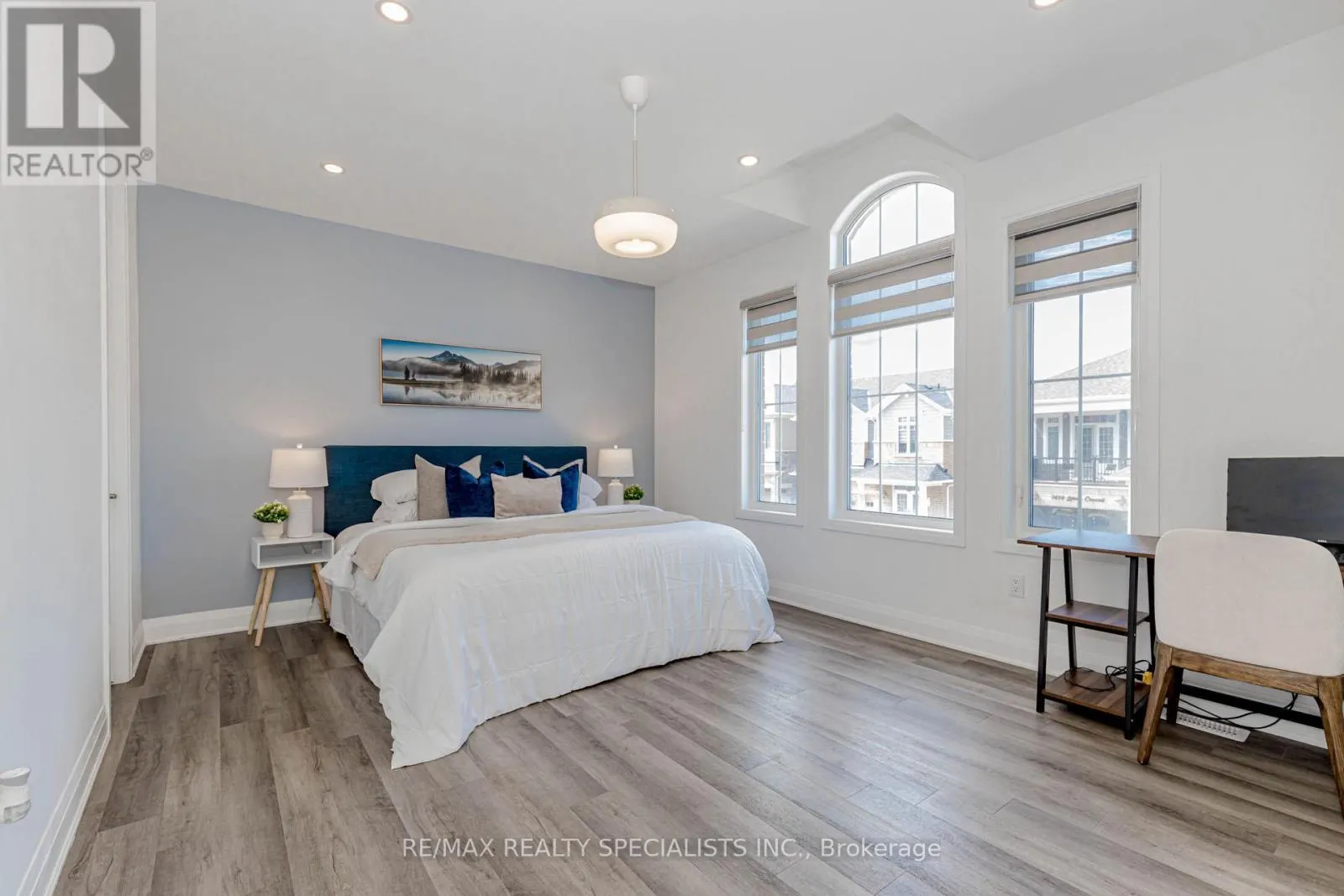 1411 LOBELIA CRESCENT