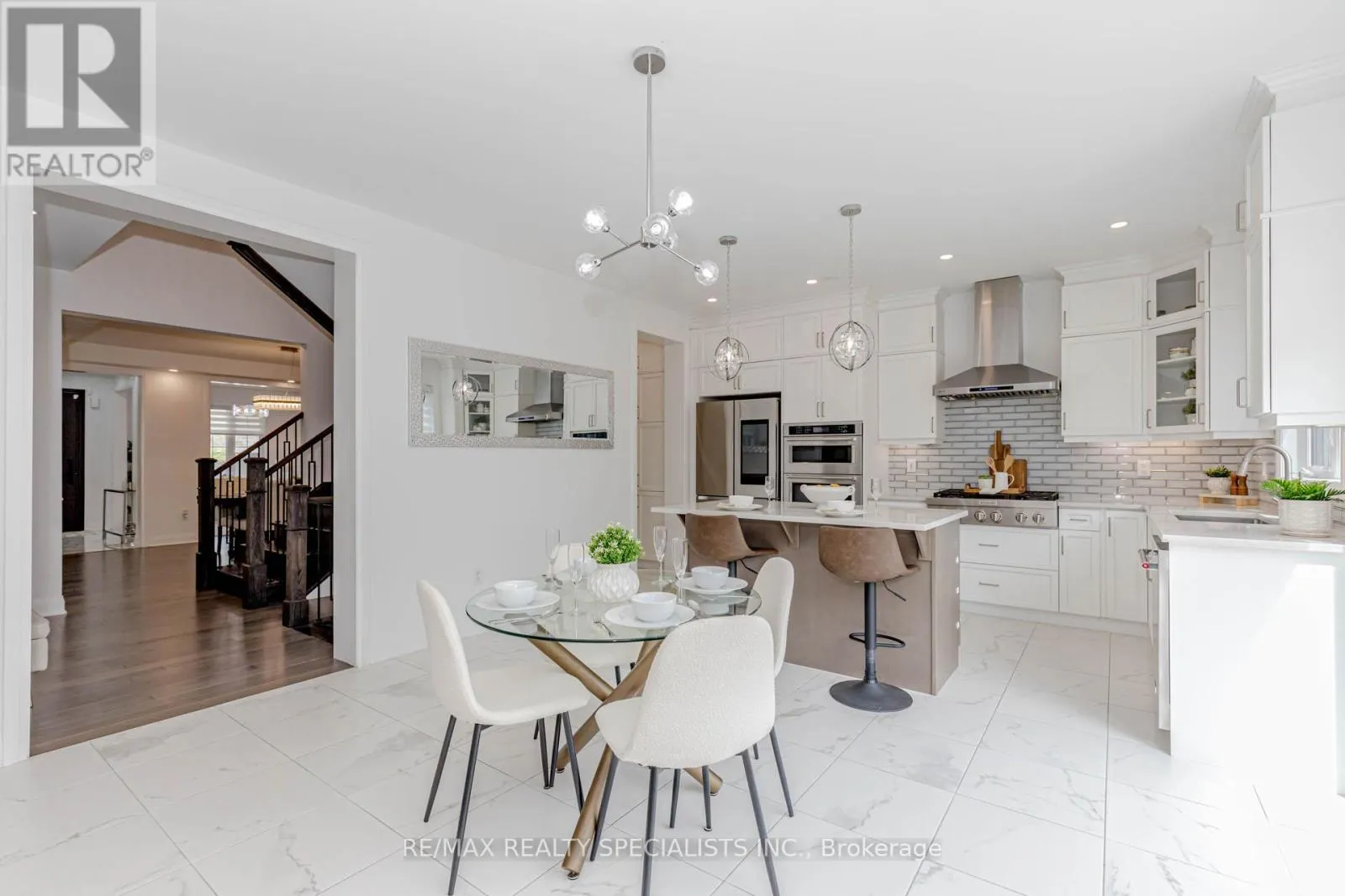 1411 LOBELIA CRESCENT