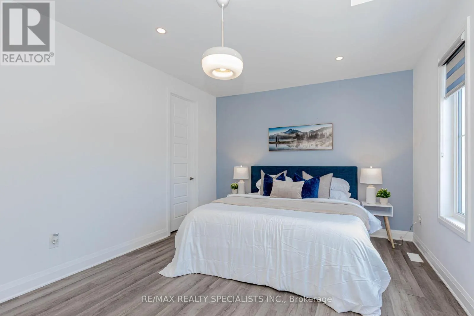 1411 LOBELIA CRESCENT