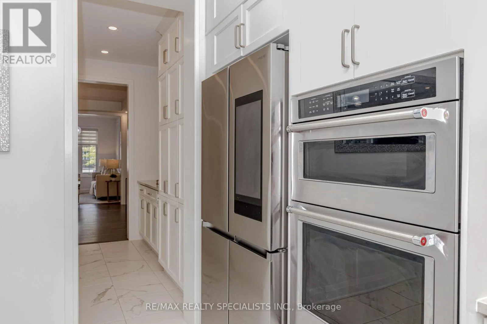 1411 LOBELIA CRESCENT
