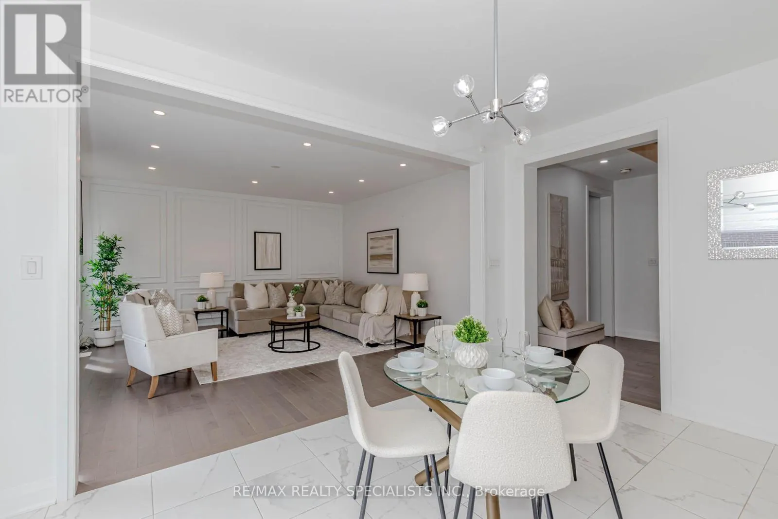 1411 LOBELIA CRESCENT