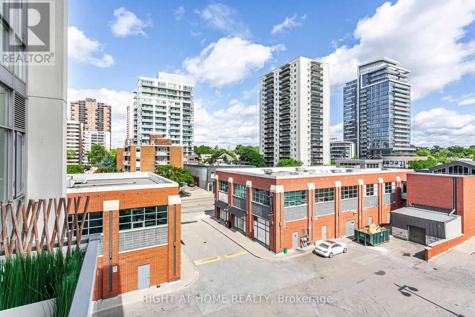 405 - 70 PORT STREET E