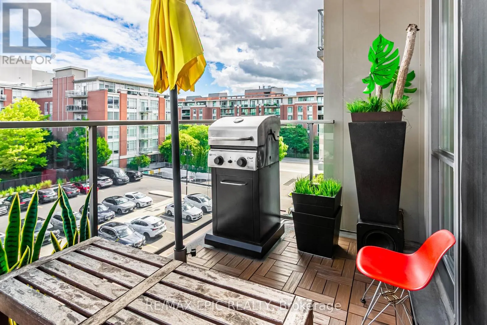 405 - 70 PORT STREET E