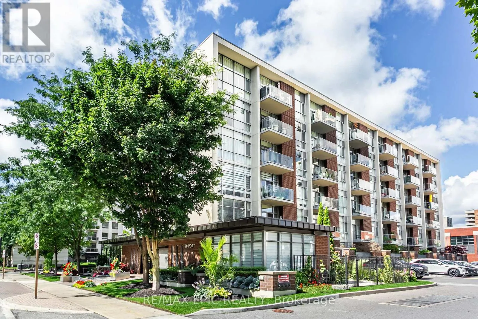 405 - 70 PORT STREET E