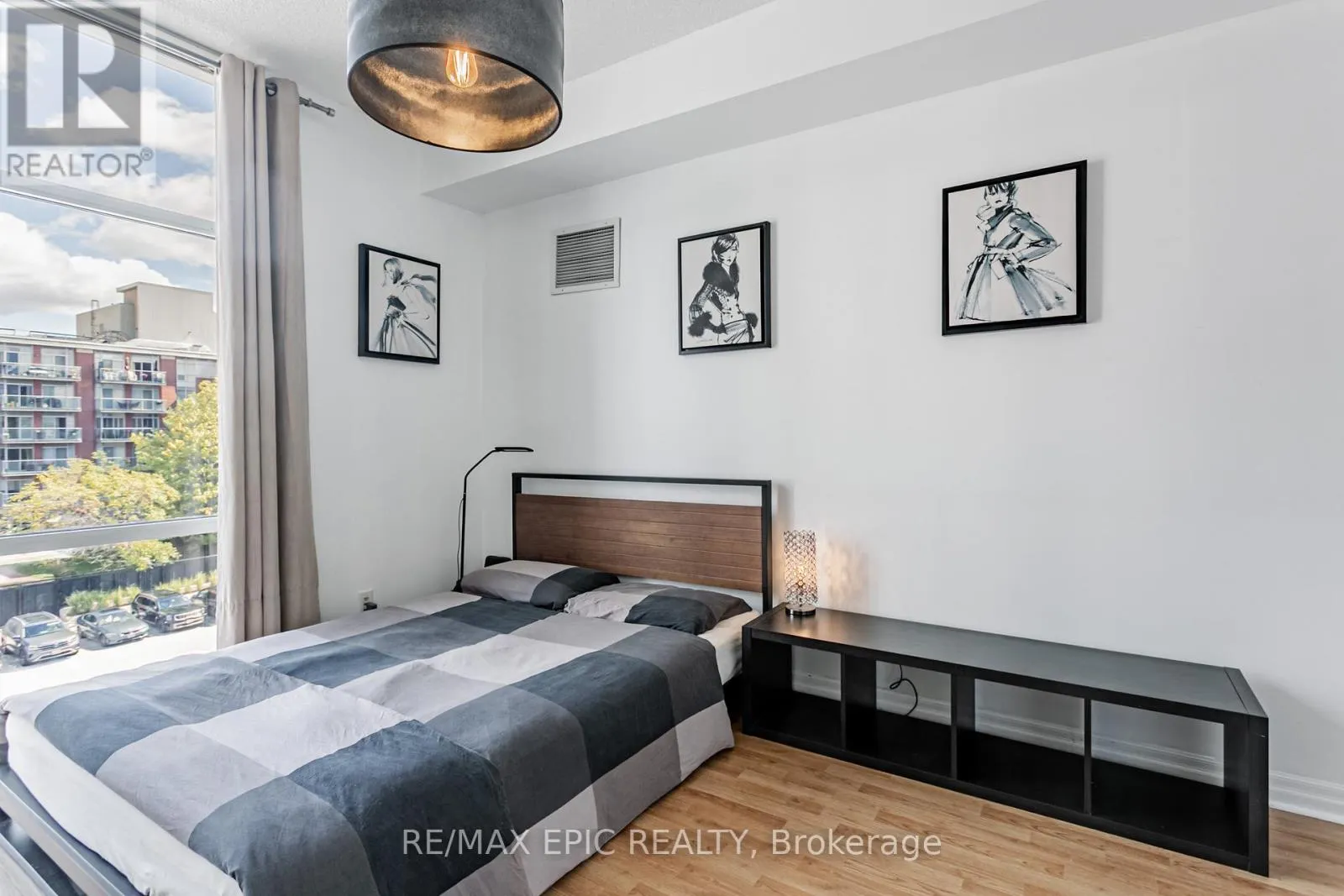 405 - 70 PORT STREET E