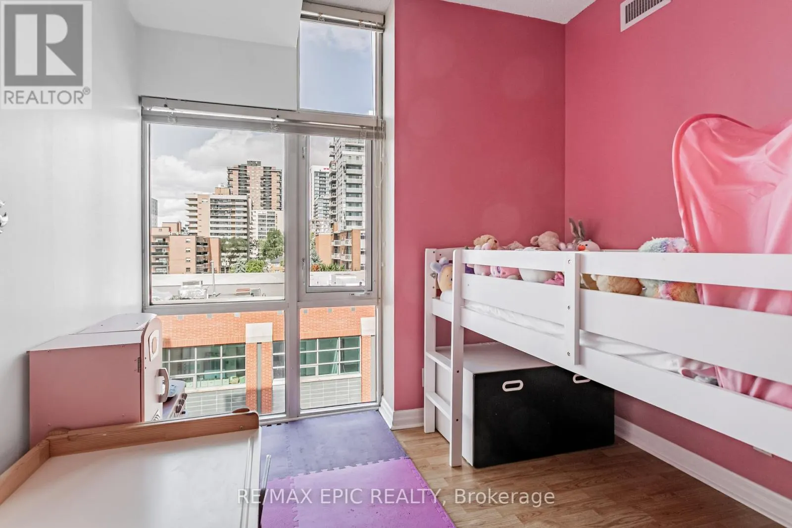 405 - 70 PORT STREET E