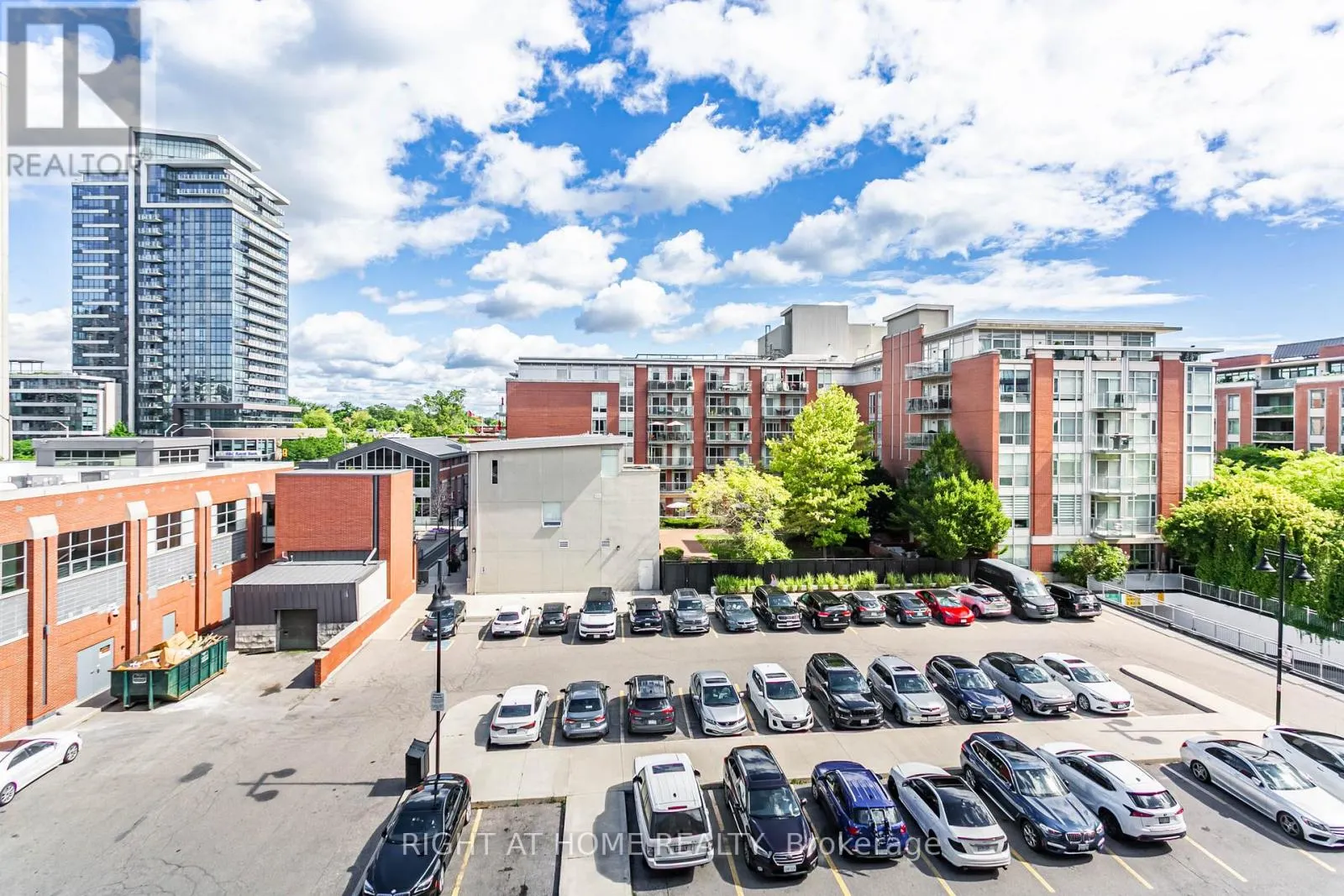 405 - 70 PORT STREET E