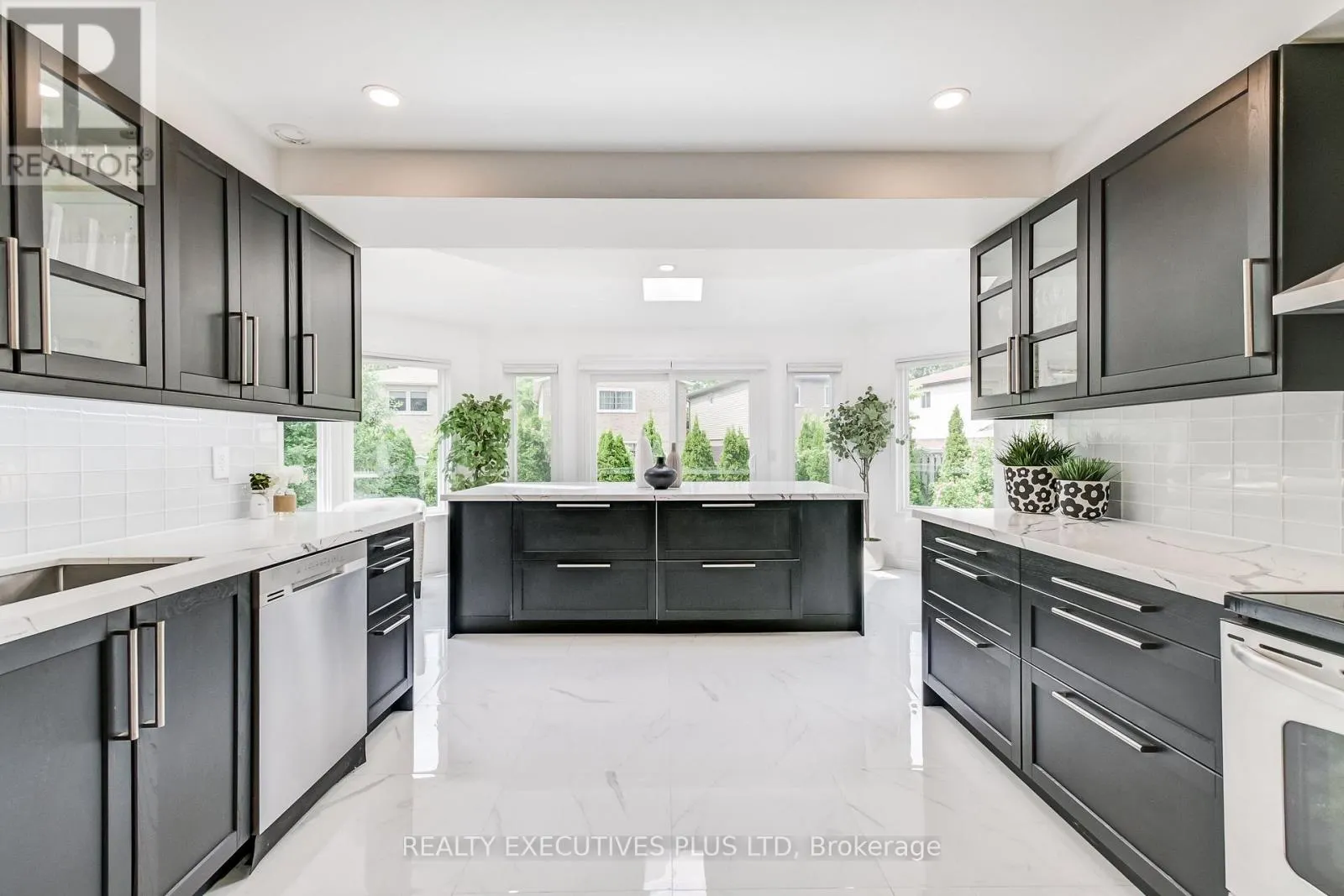 6982 DANTON PROMENADE