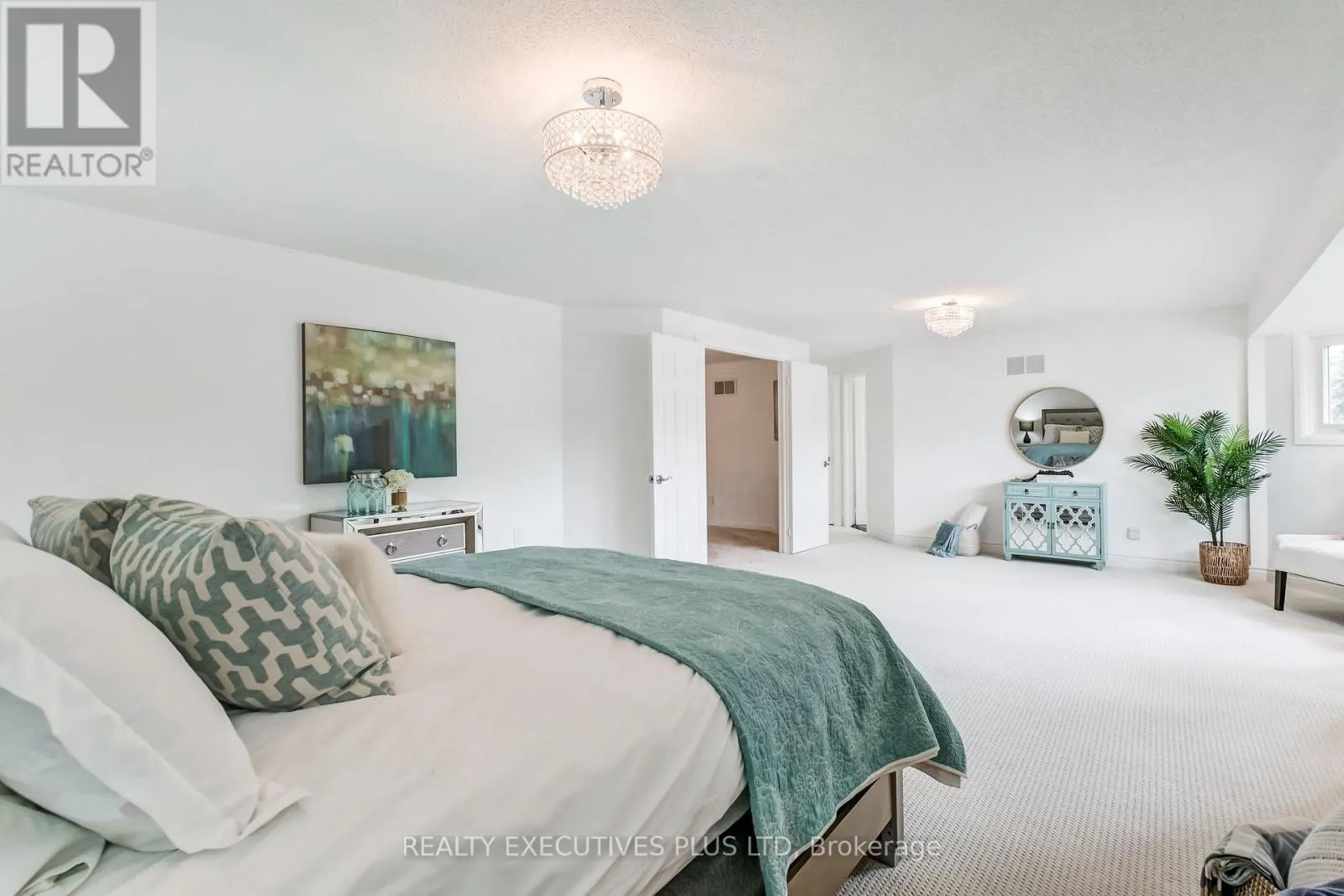 6982 DANTON PROMENADE