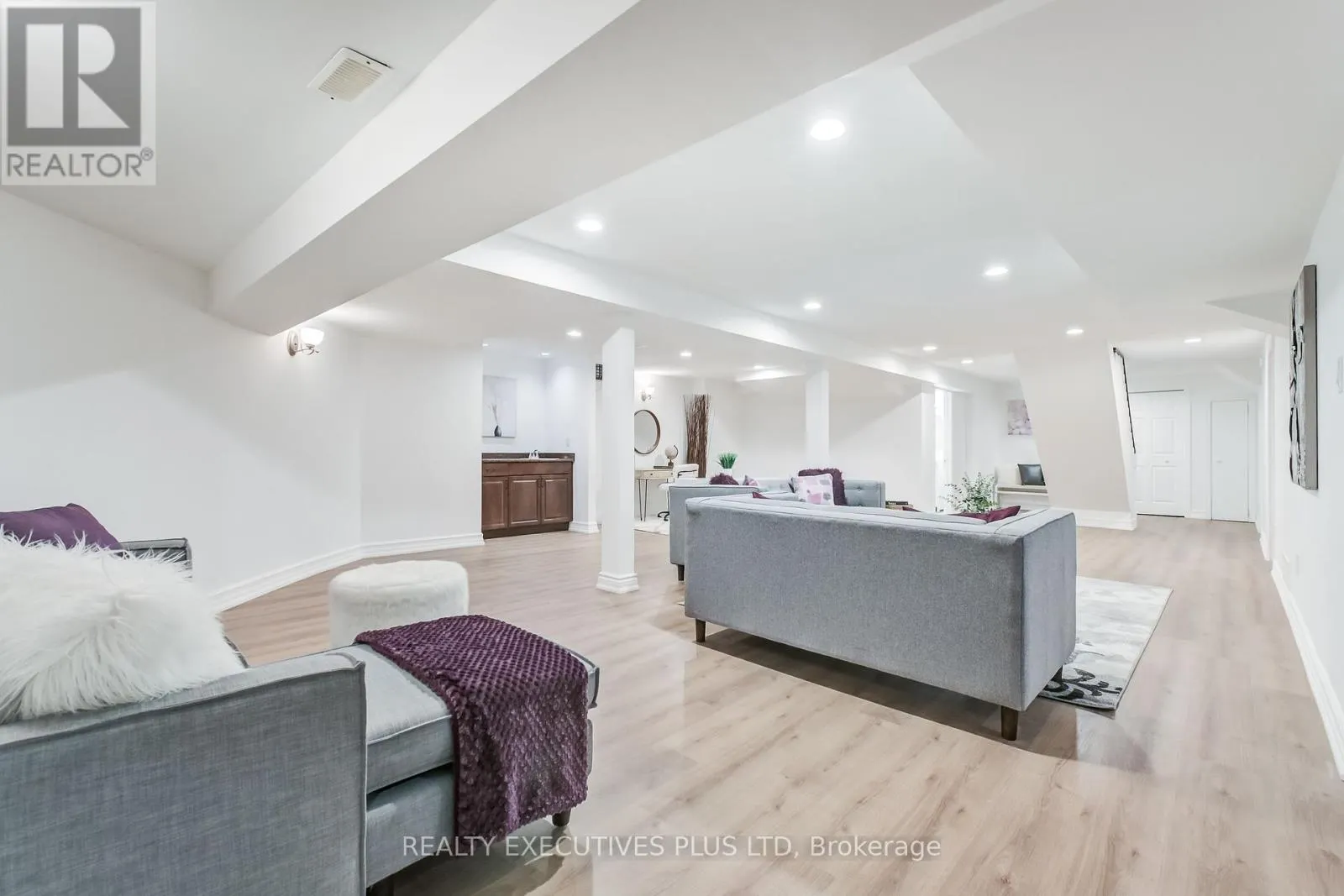 6982 DANTON PROMENADE