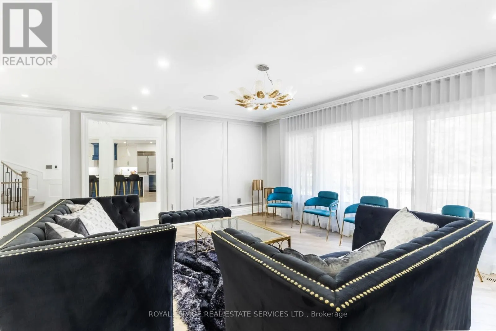 12 JULIAN DRIVE