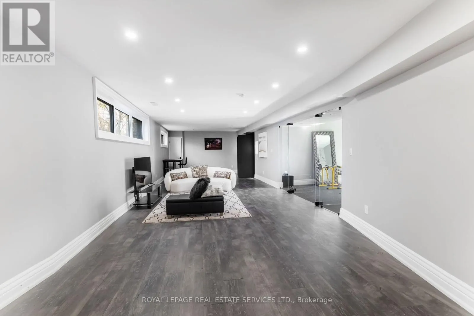 12 JULIAN DRIVE