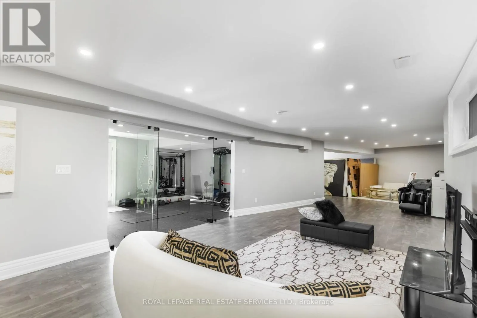 12 JULIAN DRIVE
