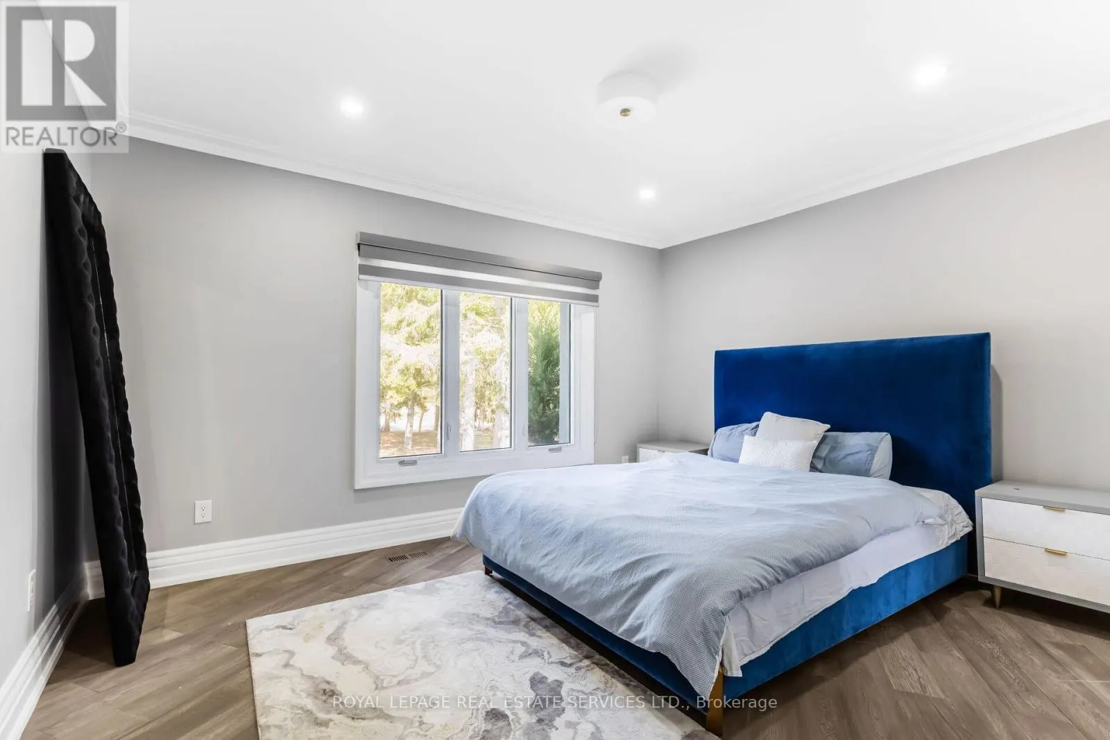 12 JULIAN DRIVE