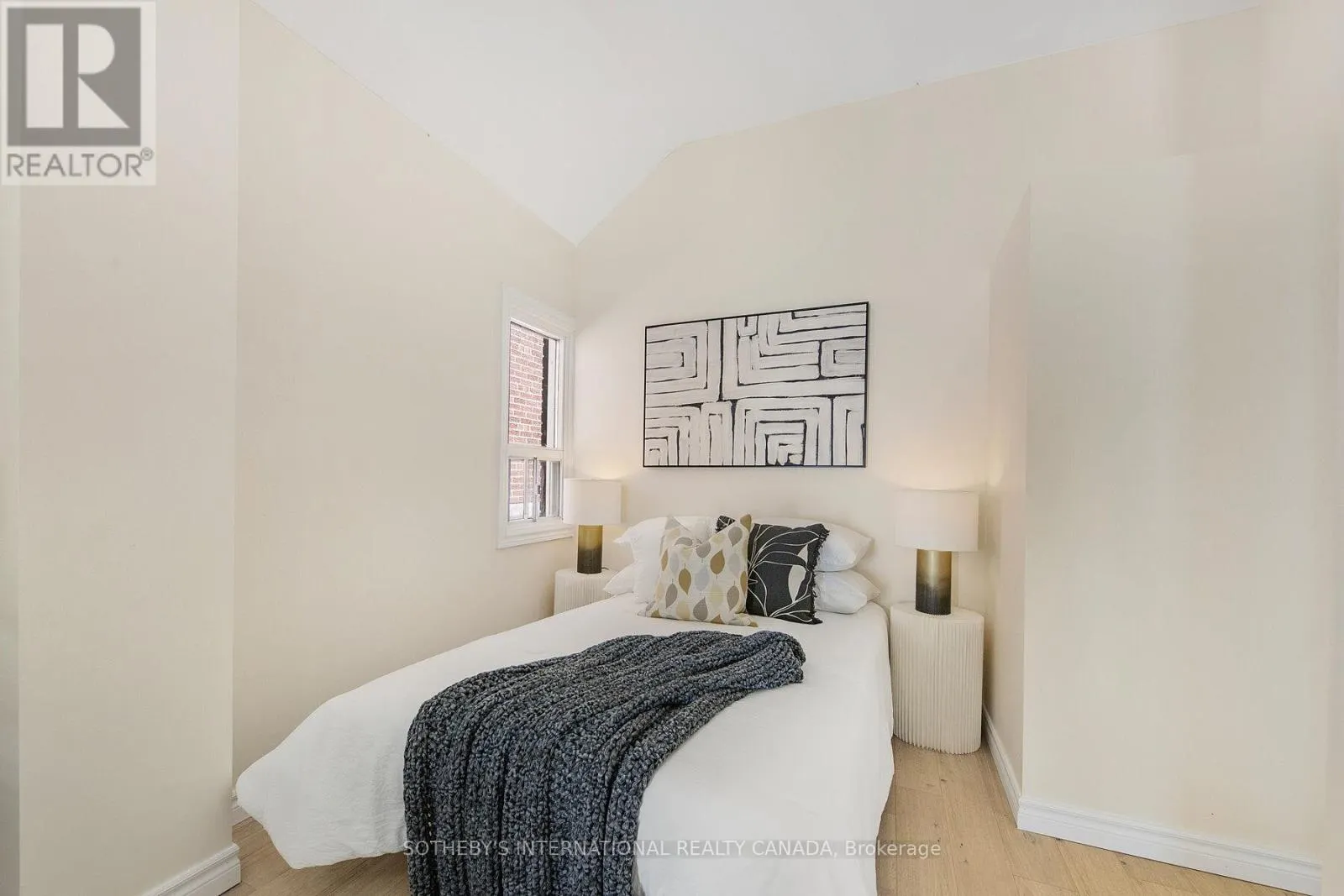 70 DUNRAVEN DRIVE