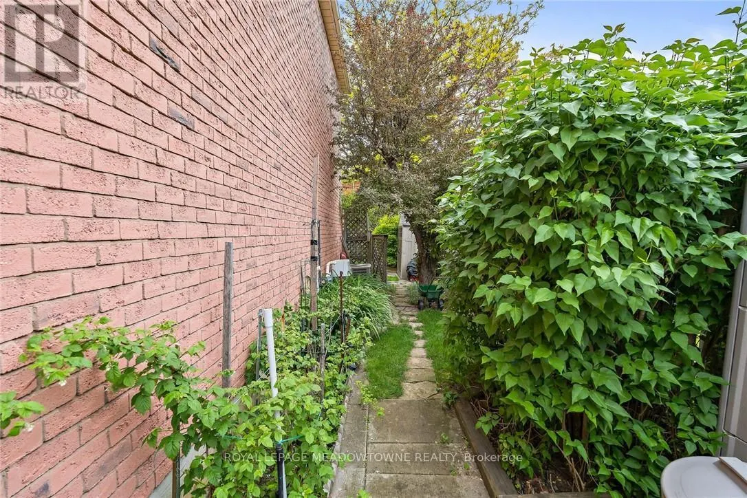 262 MURRAY STREET
