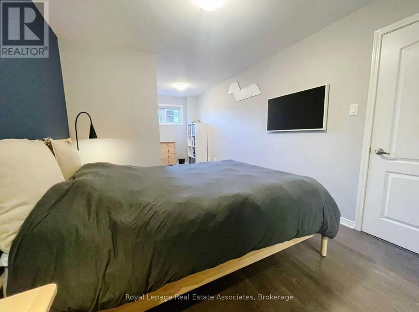 60 - 2441 GREENWICH DRIVE