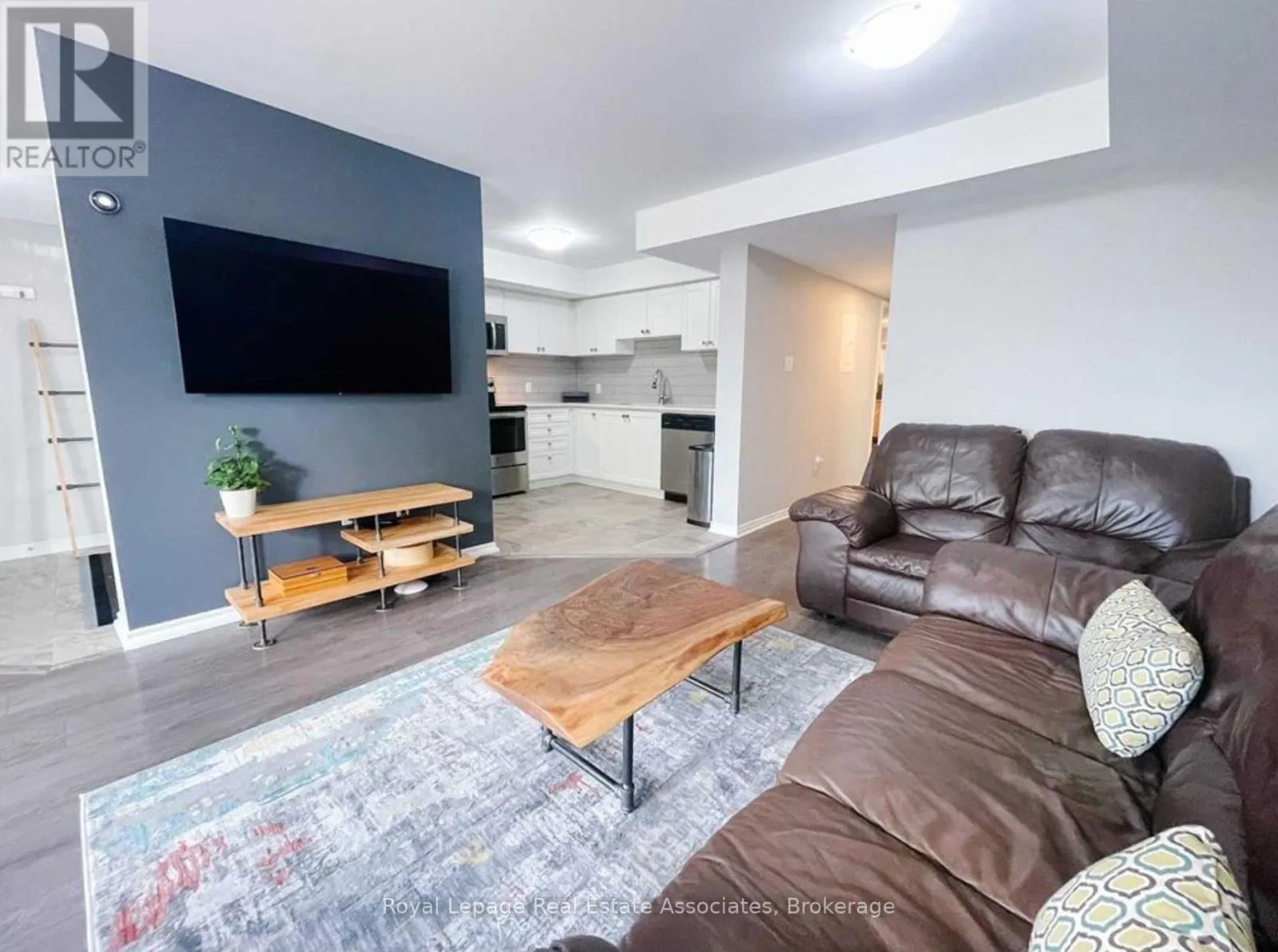 60 - 2441 GREENWICH DRIVE