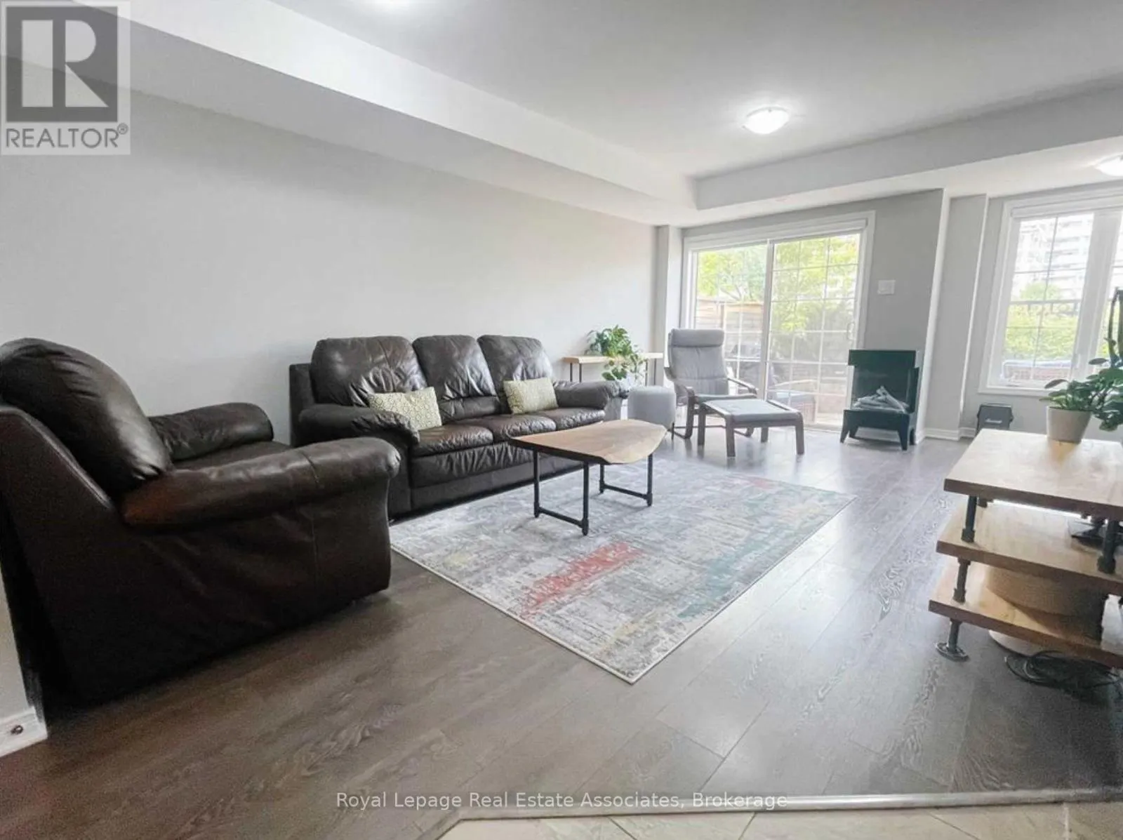 60 - 2441 GREENWICH DRIVE