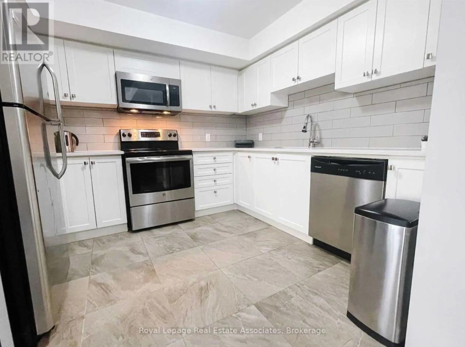 60 - 2441 GREENWICH DRIVE
